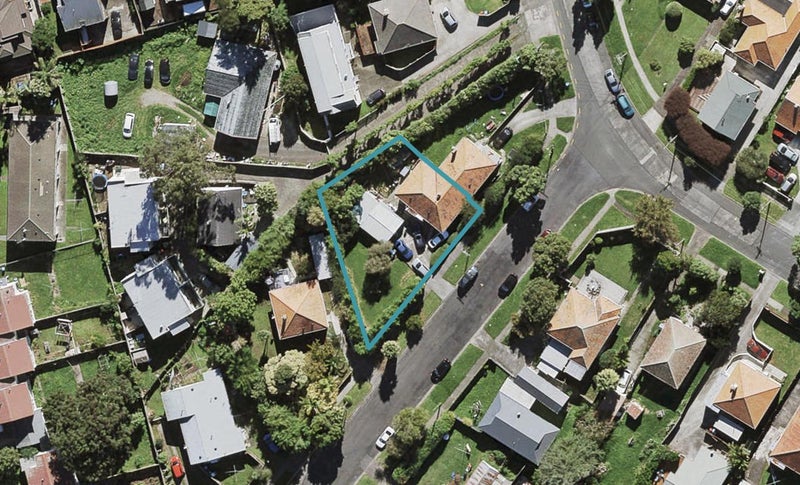 22 Triton Avenue, Mount Albert, Auckland - Carousel 1