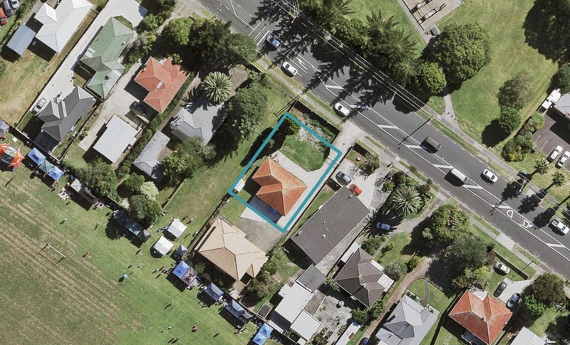 84 Swanson Road, Henderson, Auckland - Carousel 1
