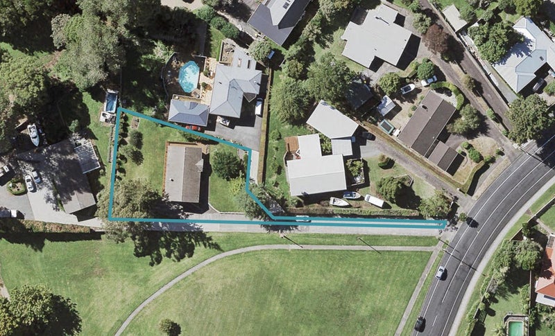 6 Hutchinsons Road, Bucklands Beach, Auckland - Carousel 1