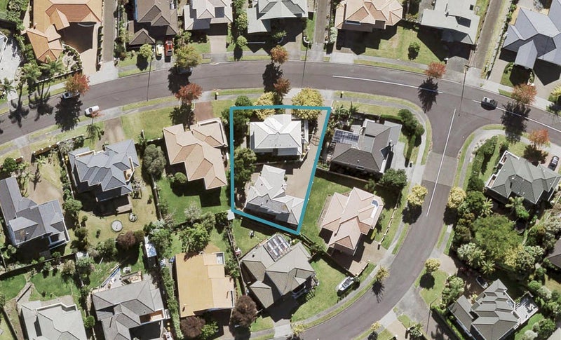 1/21 Whiting Grove, West Harbour, Auckland - Carousel 1