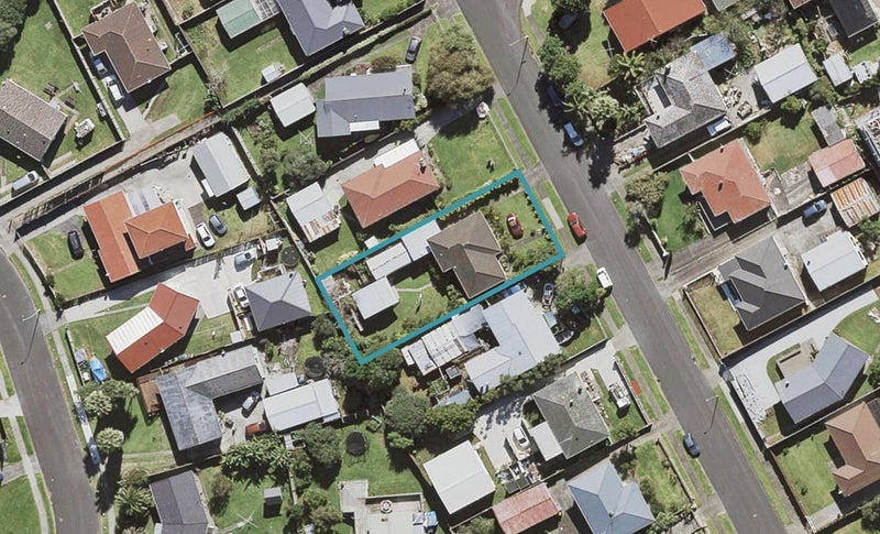 16 Duggan Avenue, Mangere, Auckland - Carousel 1