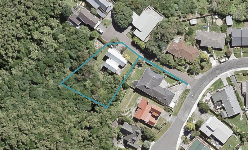 13 Haast Close, Kelson, Lower Hutt - Carousel 1