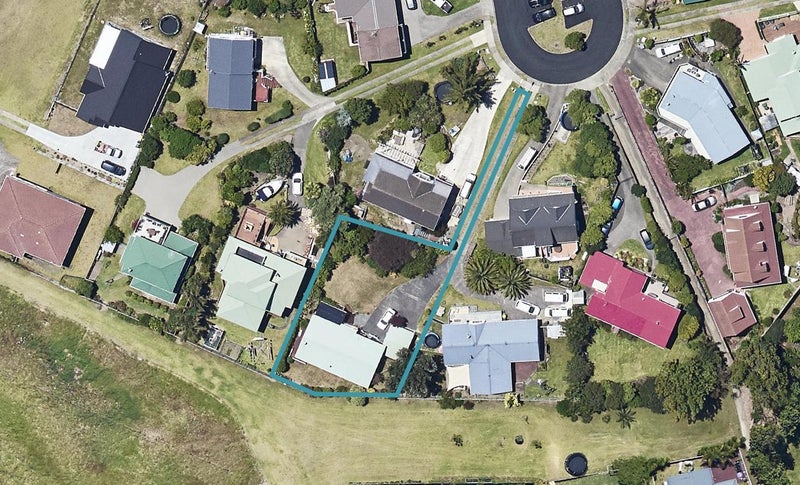 34 The Glebe, Coastlands, Whakatane - Carousel 1