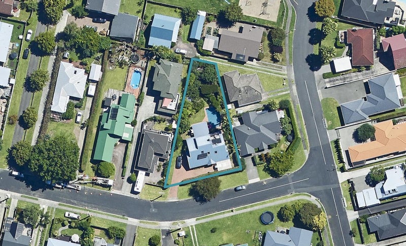 21 Brinkley Road, Otumoetai, Tauranga - Carousel 1