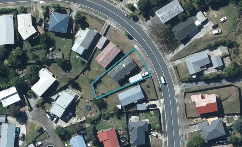 55 Conclusion Street, Ascot Park, Porirua - Carousel 1