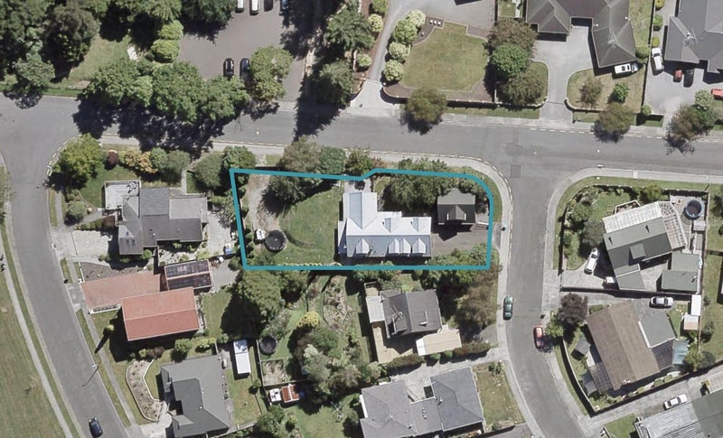 39 Roband Crescent, Brown Owl, Upper Hutt - Carousel 1