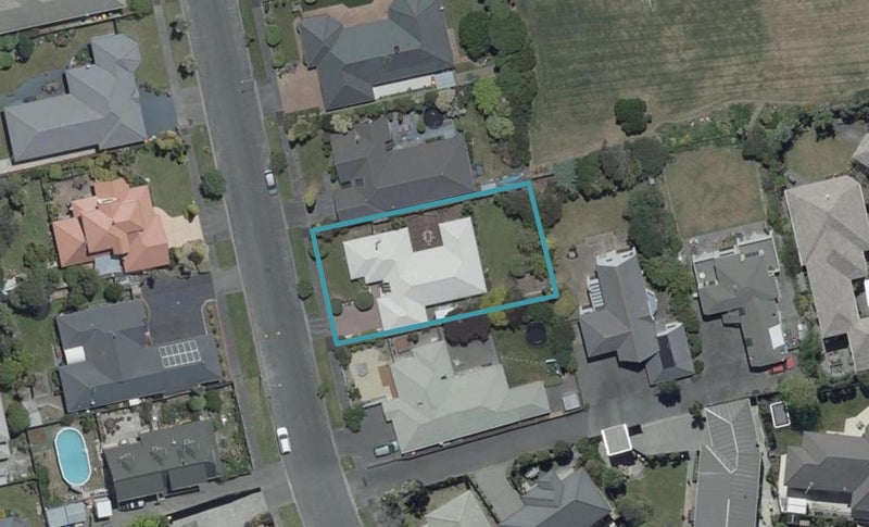 24 Orlando Crescent, Waimairi Beach, Christchurch - Carousel 1