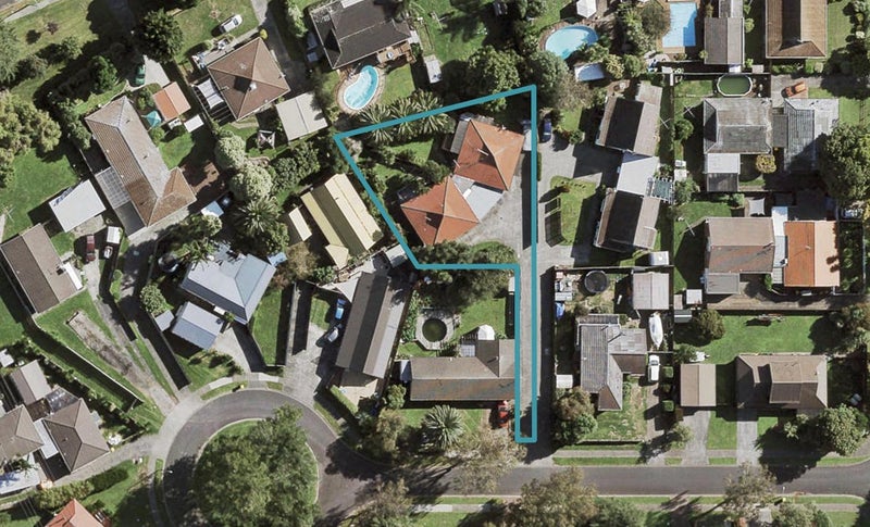 2/7 Gloaming Place, Conifer Grove, Takanini - Carousel 1