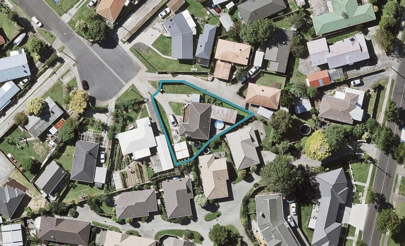 16 Dolphin Street, Pakuranga, Auckland - Carousel 1