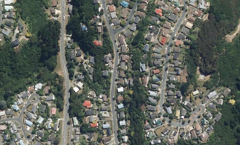 83 Leeward Drive, Whitby, Porirua - Carousel 1