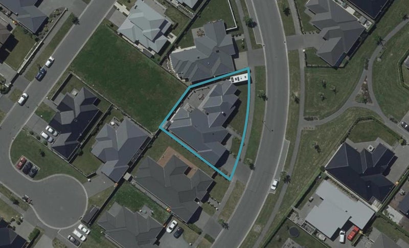 9 Euphrasie Drive, Aidanfield, Christchurch - Carousel 1