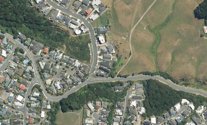 6 Mo Street, Camborne, Porirua - Carousel 1