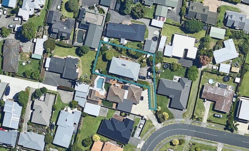 17 Ridge Street, Otumoetai, Tauranga - Carousel 1