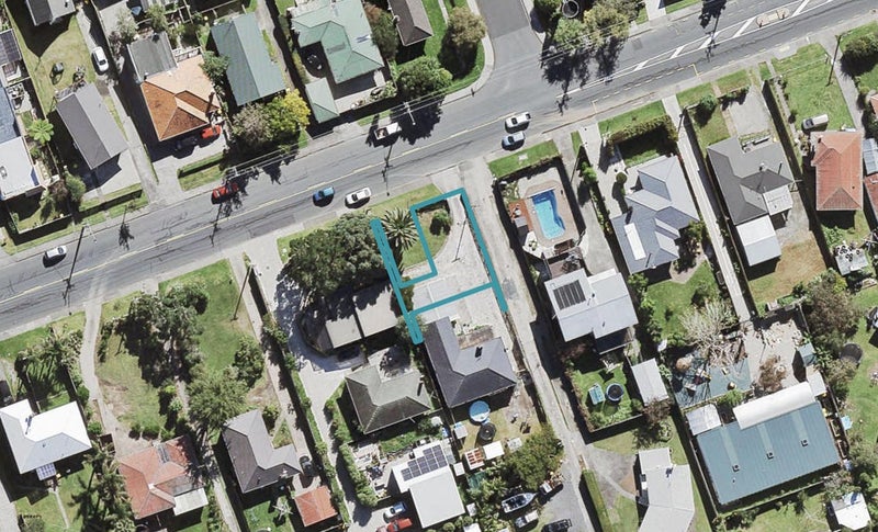 2/169 Beach Haven Road, Beach Haven, Auckland - Carousel 1