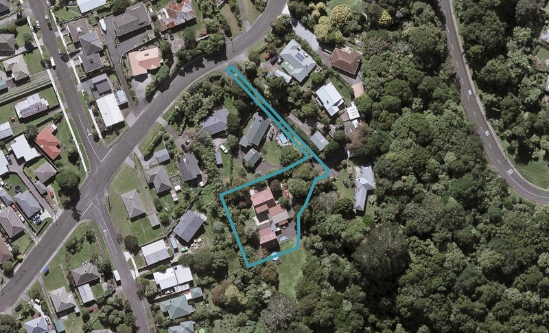 21B Doralto Road, Frankleigh Park, New Plymouth - Carousel 1