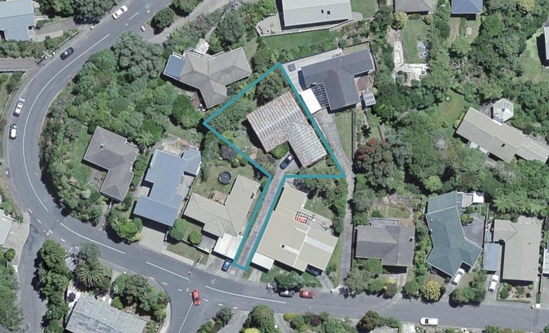37 Collier Avenue, Karori, Wellington - Carousel 1