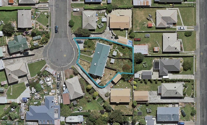 18 Manapouri Street, Strathern, Invercargill - Carousel 1
