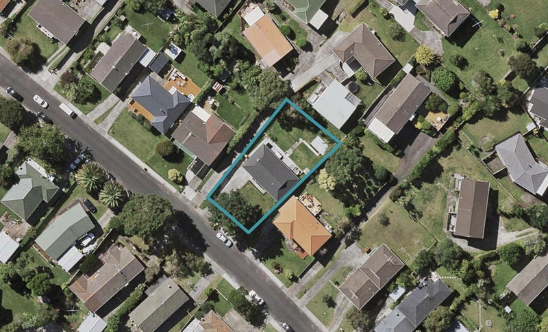 39 Salamanca Road, Sunnynook, Auckland - Carousel 1
