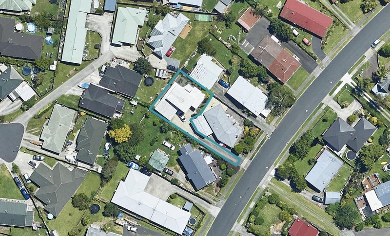 17 Jonathon Street, Brookfield, Tauranga - Carousel 1