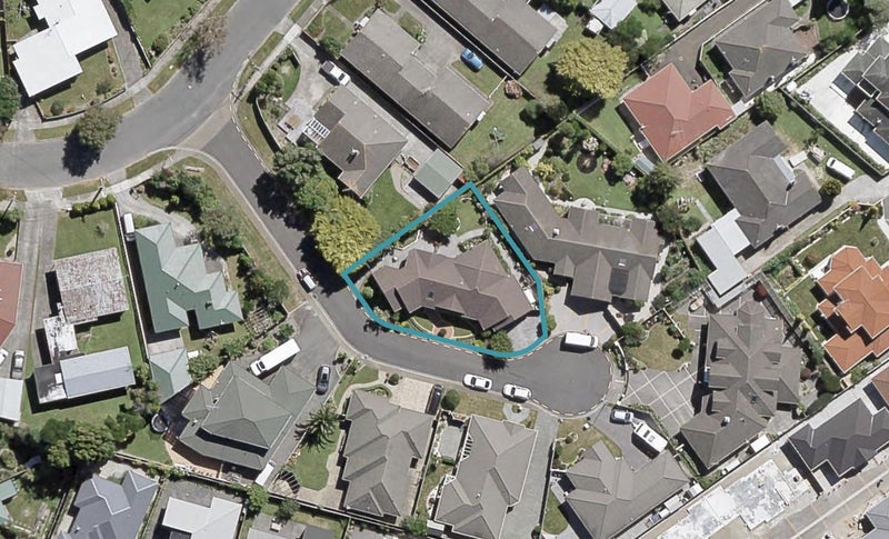2 Rosebank Place, Avalon, Lower Hutt - Carousel 1