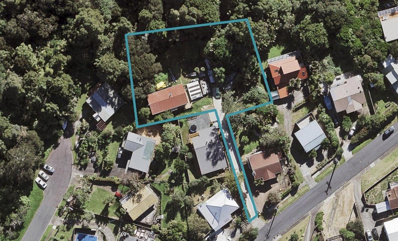 1/0 Coroglen Avenue, Birkenhead, Auckland - Carousel 1