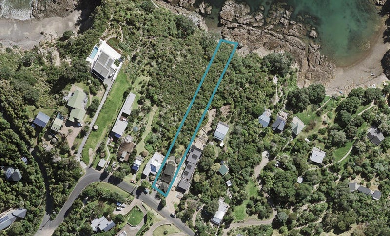 47 Queens Drive, Oneroa, Waiheke Island - Carousel 1