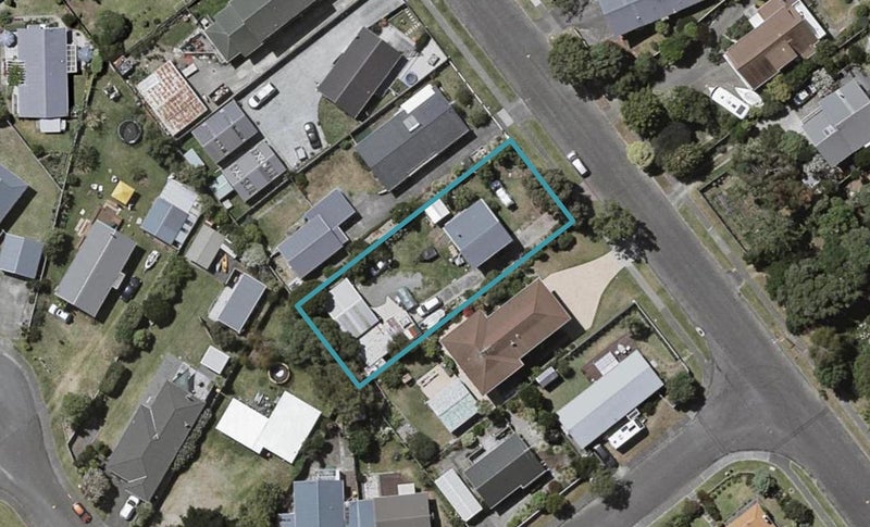 34 Eruini Street, Waikanae Beach, Waikanae - Carousel 1