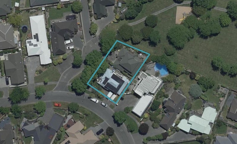7 Brockhall Lane, Avonhead, Christchurch - Carousel 1