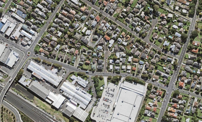 2 Gerrard Street, Three Kings, Auckland - Carousel 1