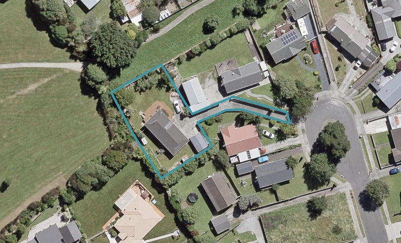 39 Delaware Grove, Totara Park, Upper Hutt - Carousel 1