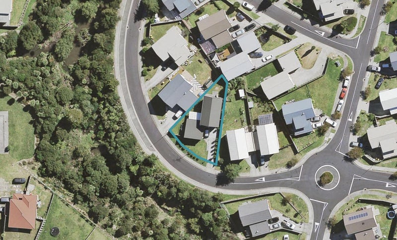 13 Titch Place, Glen Eden, Auckland - Carousel 1