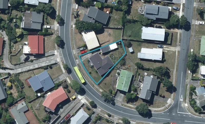 149 Conclusion Street, Ascot Park, Porirua - Carousel 1
