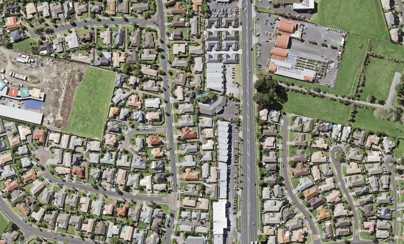 82 Bob Charles Drive, Golflands, Auckland - Carousel 1