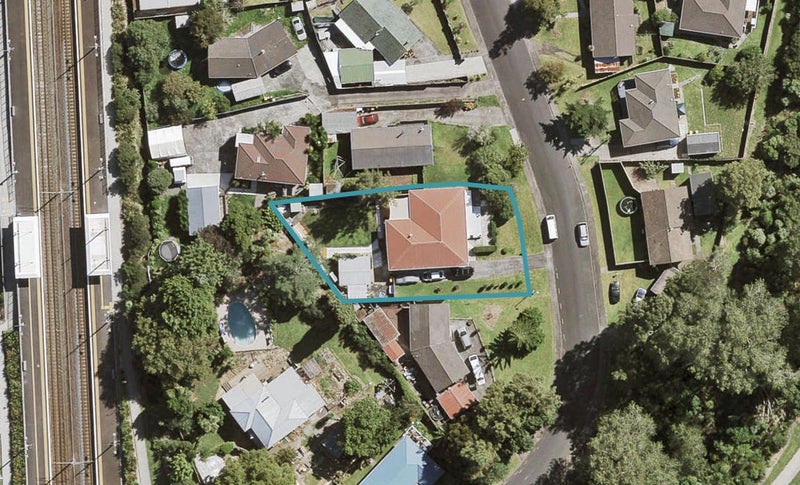 6 Serwayne Place, Sunnyvale, Auckland - Carousel 1