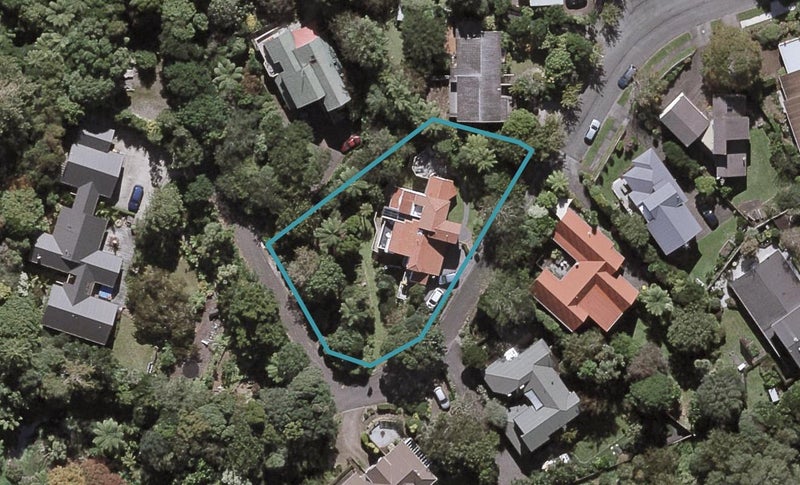 22 Sequoia Grove, Merrilands, New Plymouth - Carousel 1