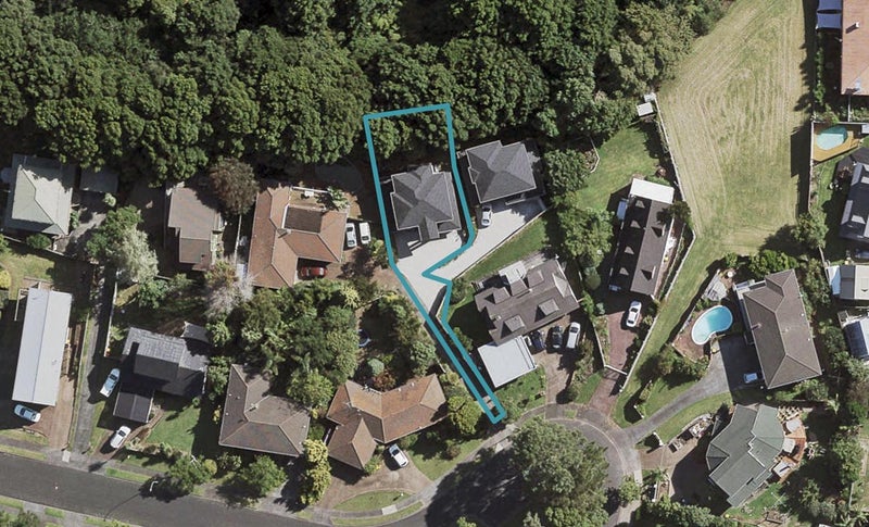 32 Deodar Place, Totara Heights, Auckland - Carousel 1