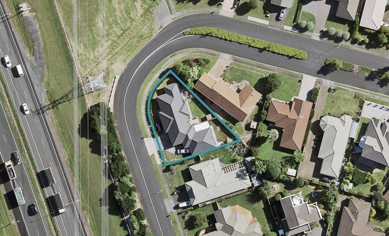 97 Rushgreen Avenue, Pahurehure, Papakura - Carousel 1