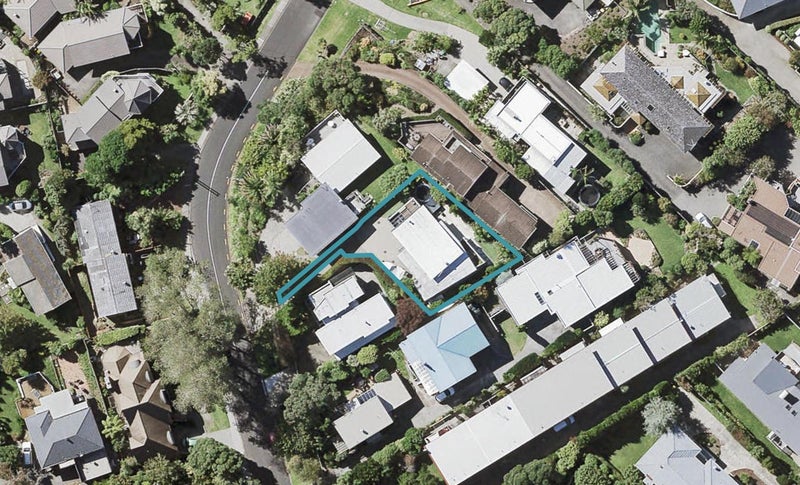 11A Braemar Road, Castor Bay, Auckland - Carousel 1