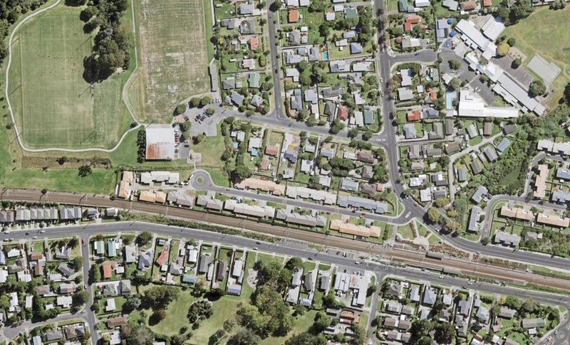 6/8 Robertson Road, Ranui, Auckland - Carousel 1