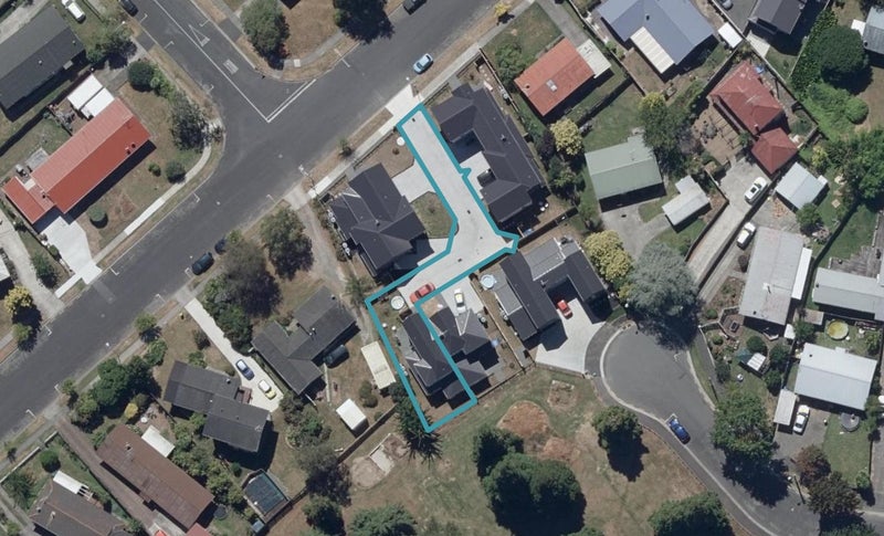 3/9 Hibiscus Avenue, Hamilton Lake, Hamilton - Carousel 1