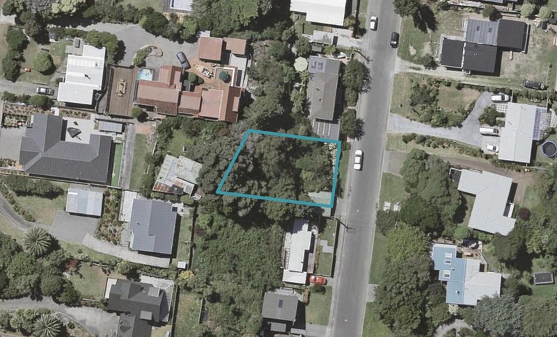 63 Renown Road, RAUMATI SOUTH, PARAPARAUMU - Carousel 1