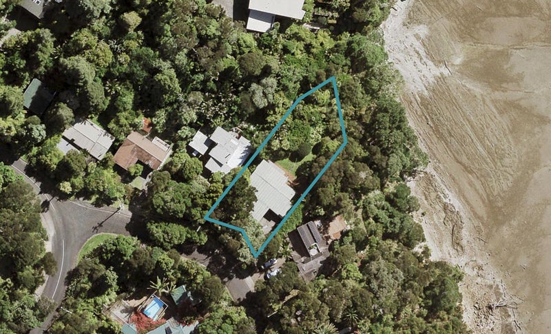 4 Inaka Place, Titirangi, Auckland - Carousel 1