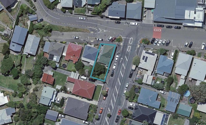 15 Medway Street, Island Bay, Wellington - Carousel 1