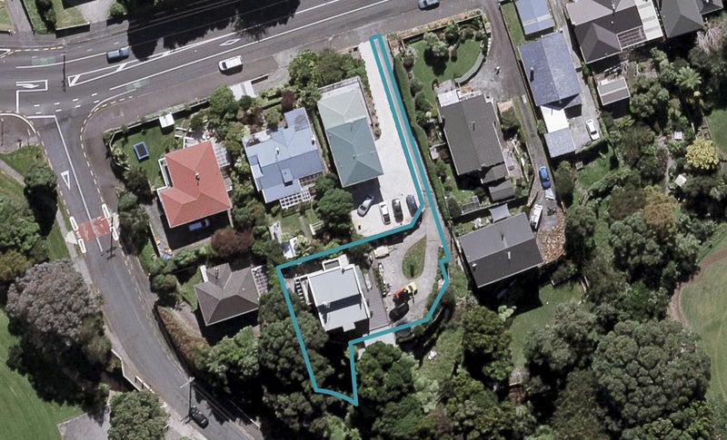 379 Saint Aubyn Street, Moturoa, New Plymouth - Carousel 1