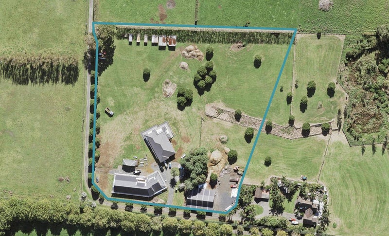 86 Riverland Road, Kumeū - Carousel 1