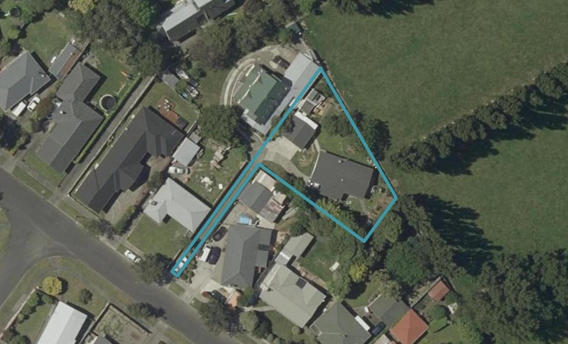 29 Ruamahanga Crescent, Terrace End, Palmerston North - Carousel 1