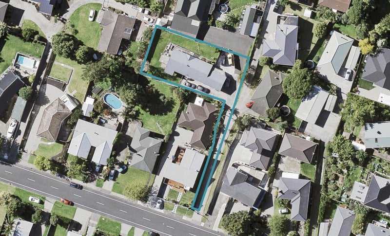11A Rodney Street, Howick, Auckland - Carousel 1