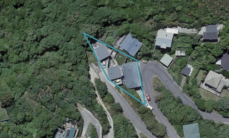 32A Cave Road, Houghton Bay, Wellington - Carousel 1