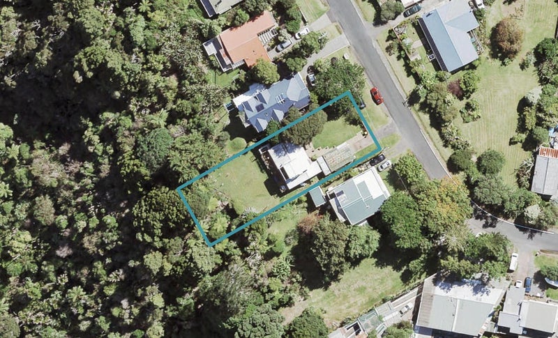 17 Lookout Drive, Laingholm, Auckland - Carousel 1