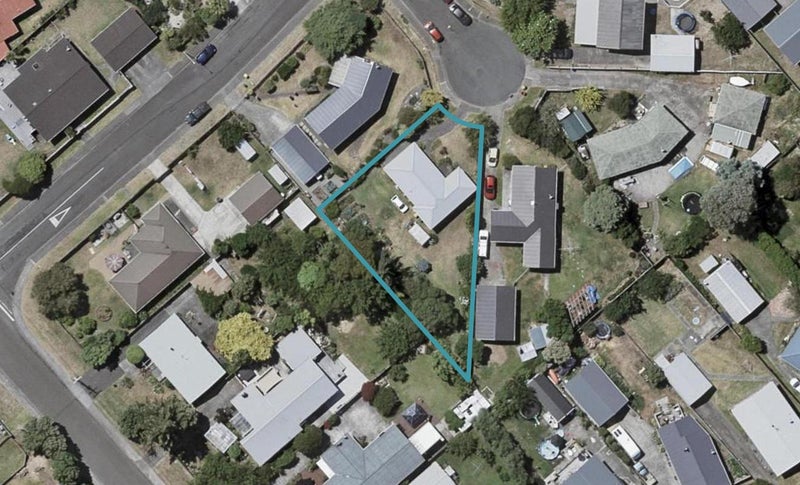 4 Dennis Grove, Paraparaumu Beach, Paraparaumu - Carousel 1